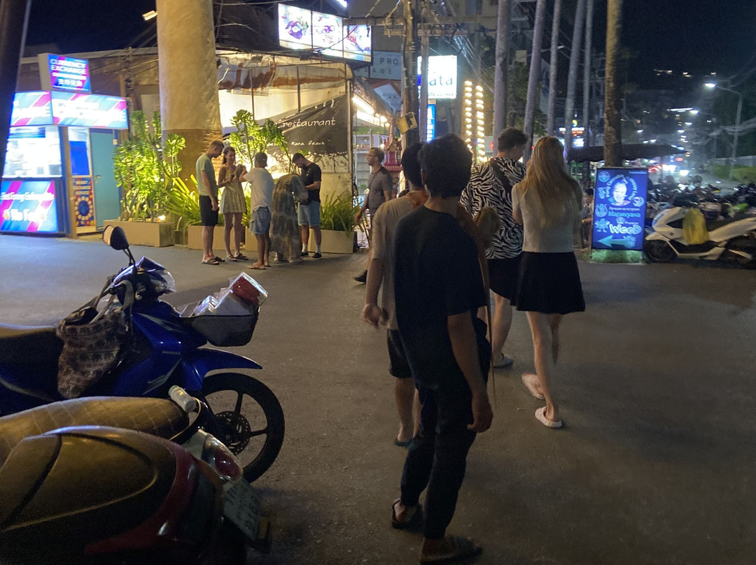 Kata Night Market-卡塔海滩必去景点