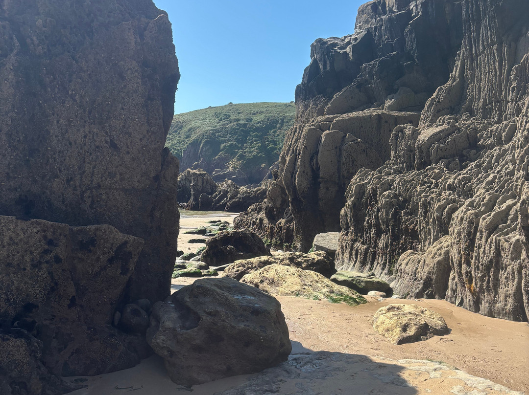 Skrinkle Haven Beach-Manorbier必去景点