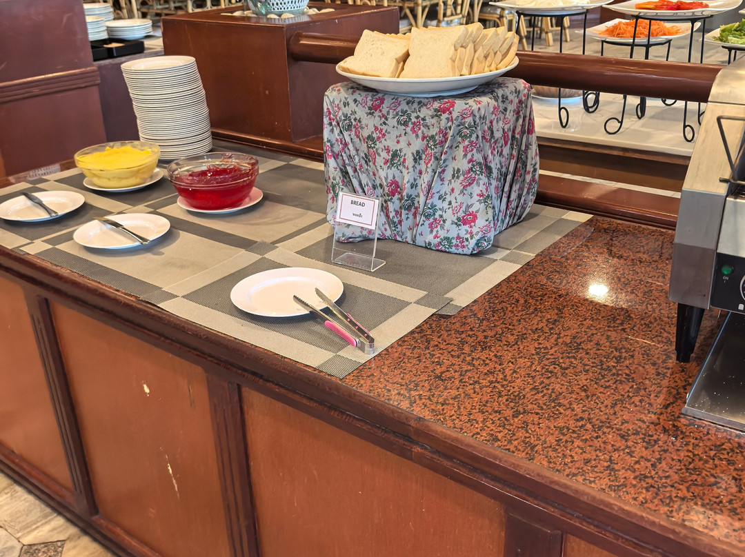 乔木提恩迎宾酒店主图