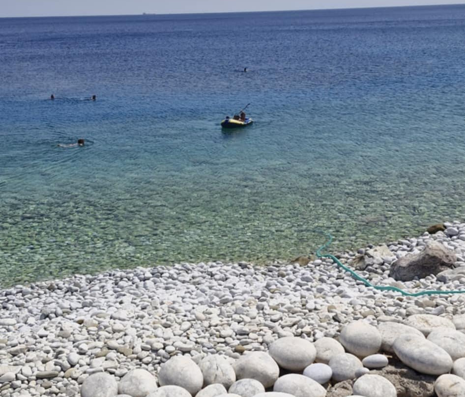 Lalloudes Seaside Accommodation主图