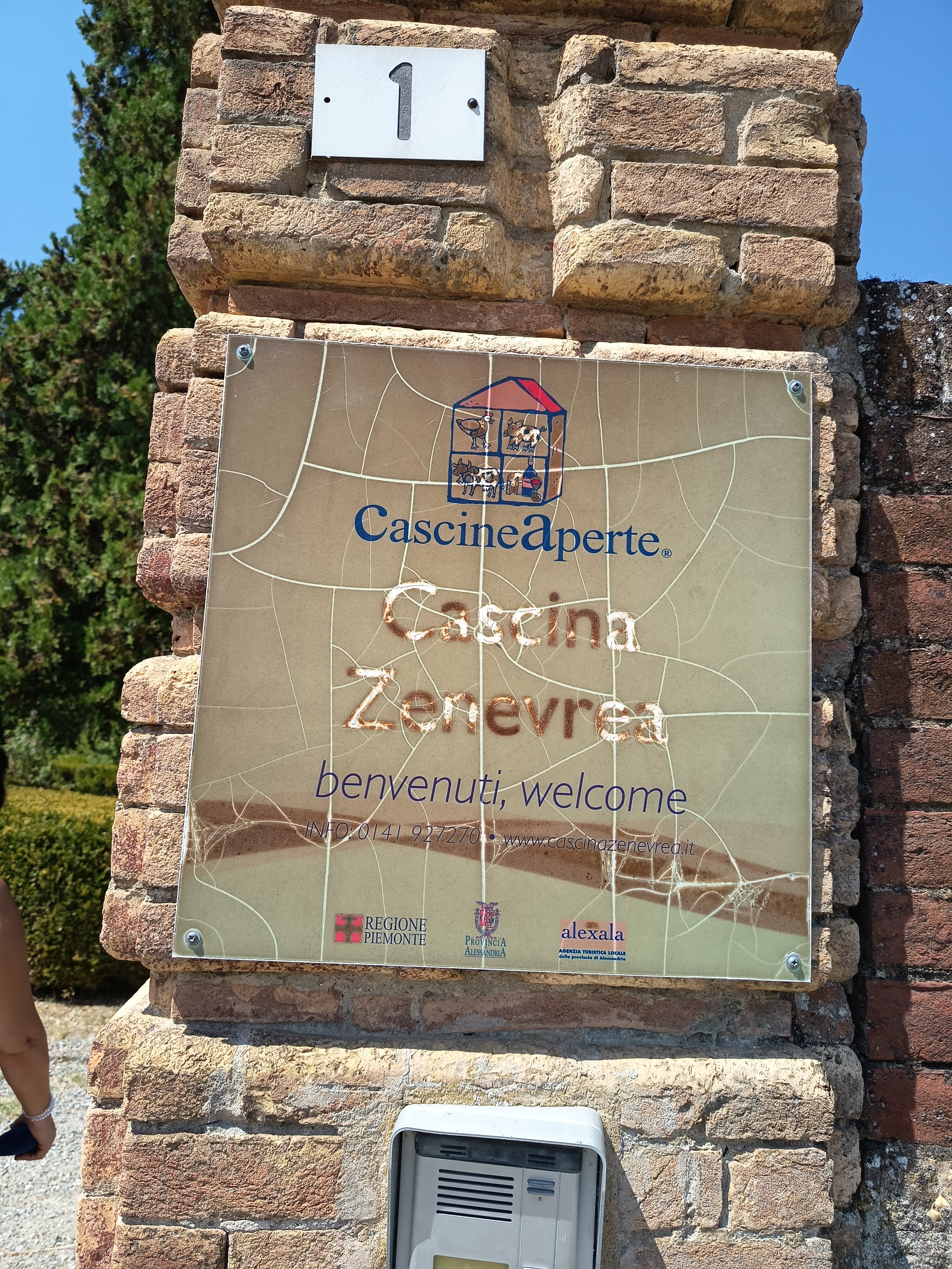 Cascina Zenevrea-官方