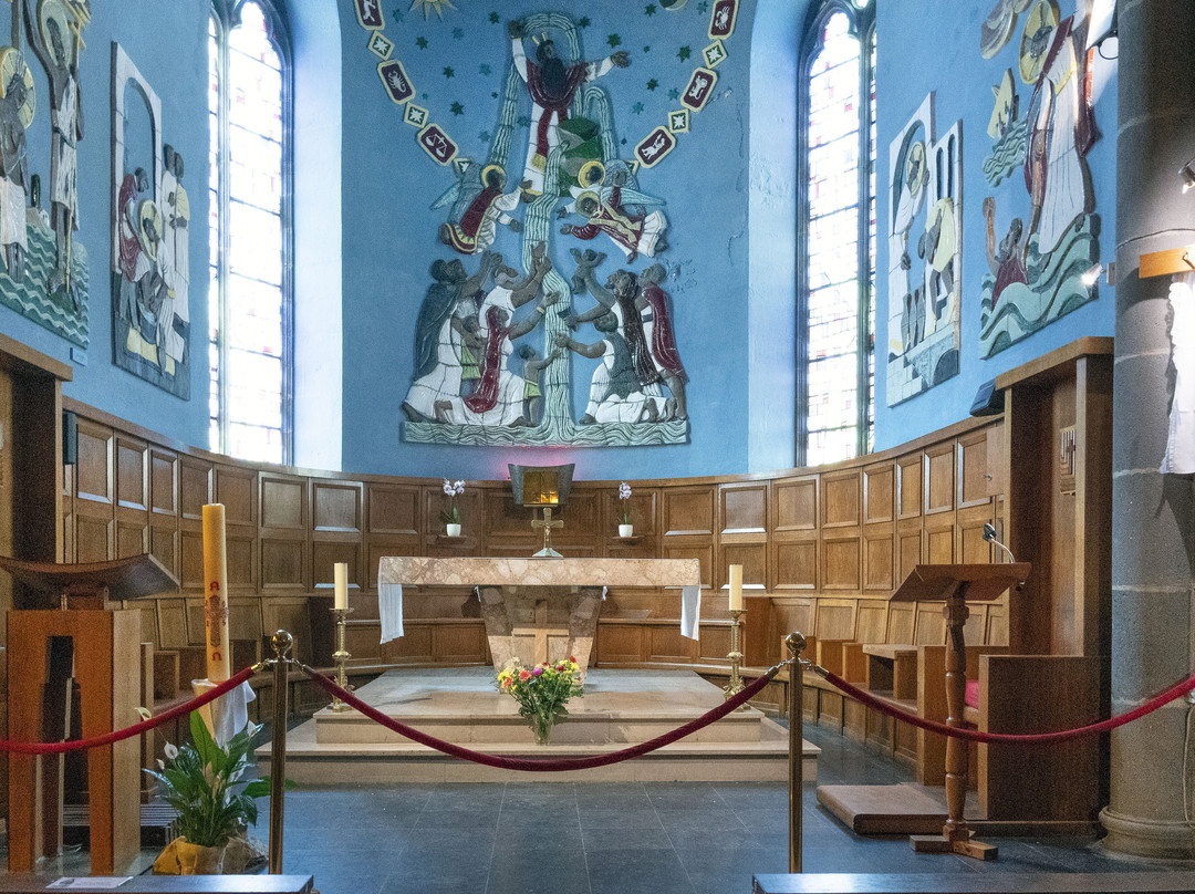 Eglise Saint-Pardoux-蒙多尔必去景点