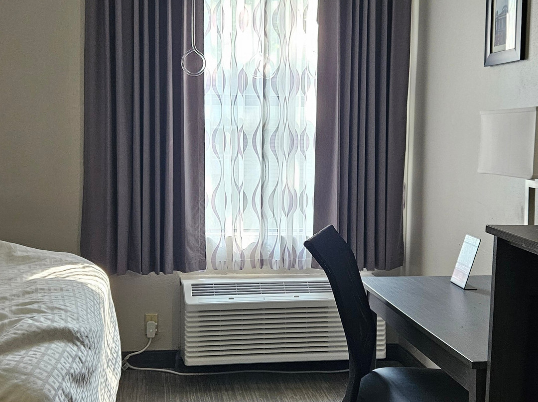 拉法叶贝蒙特套房酒店主图