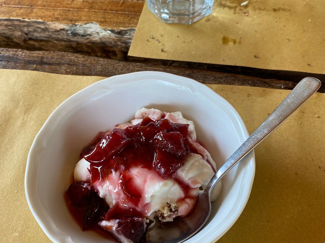 Truffles Hunting in Le Marche-Force必去景点