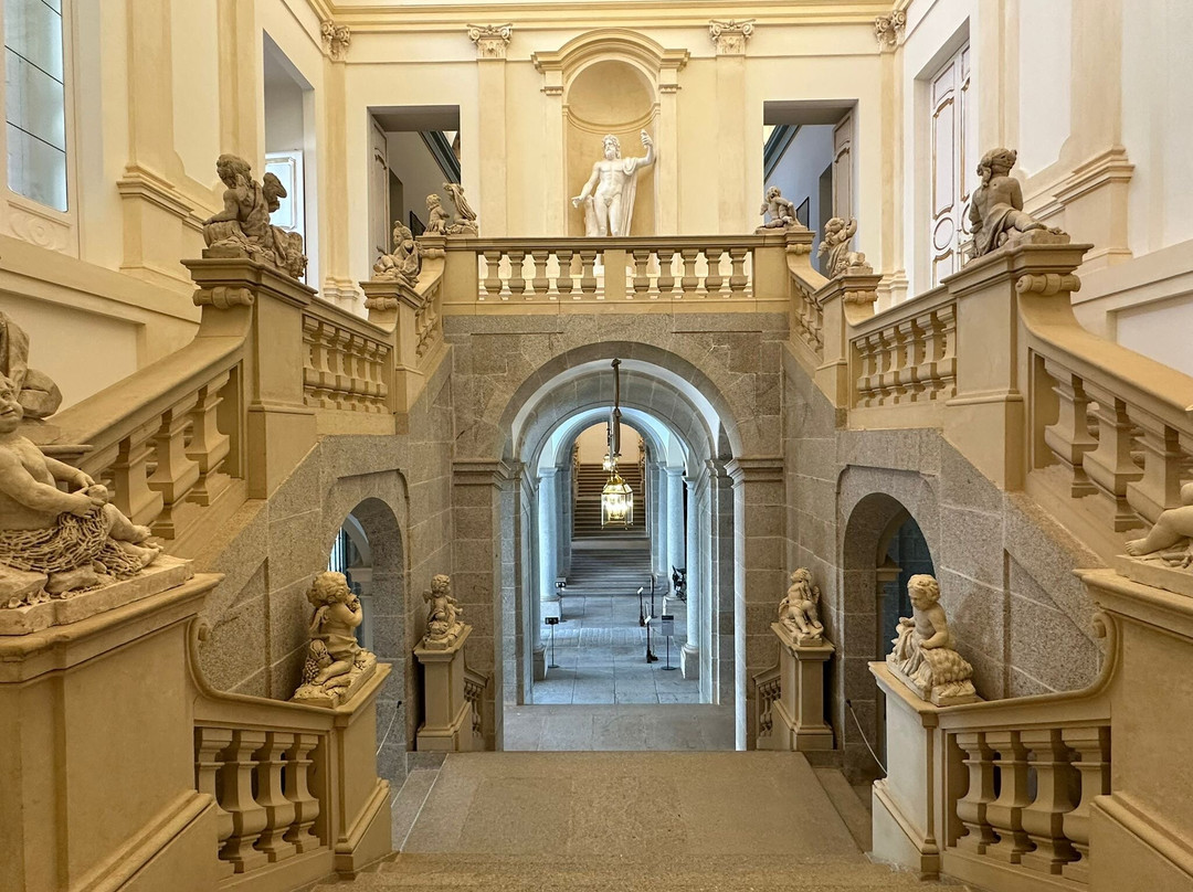 Palacio Real de Riofrio-Navas de Riofrio必去景点