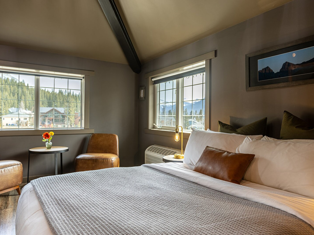 Creekside Villa主图