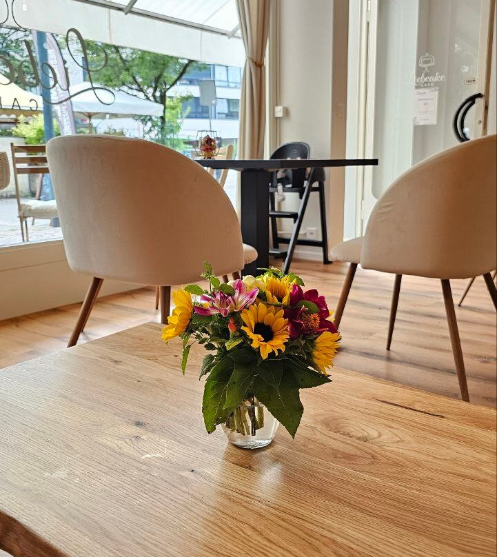 Liebcake Café