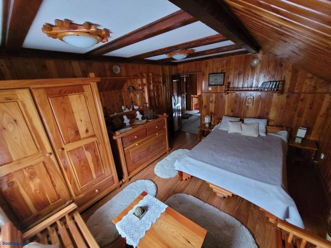 Rustic Vidra