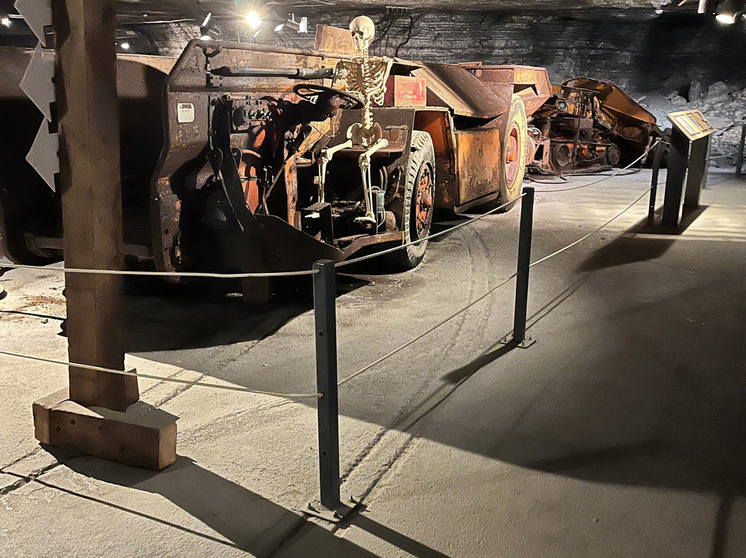 Strataca-Hutchinson必去景点