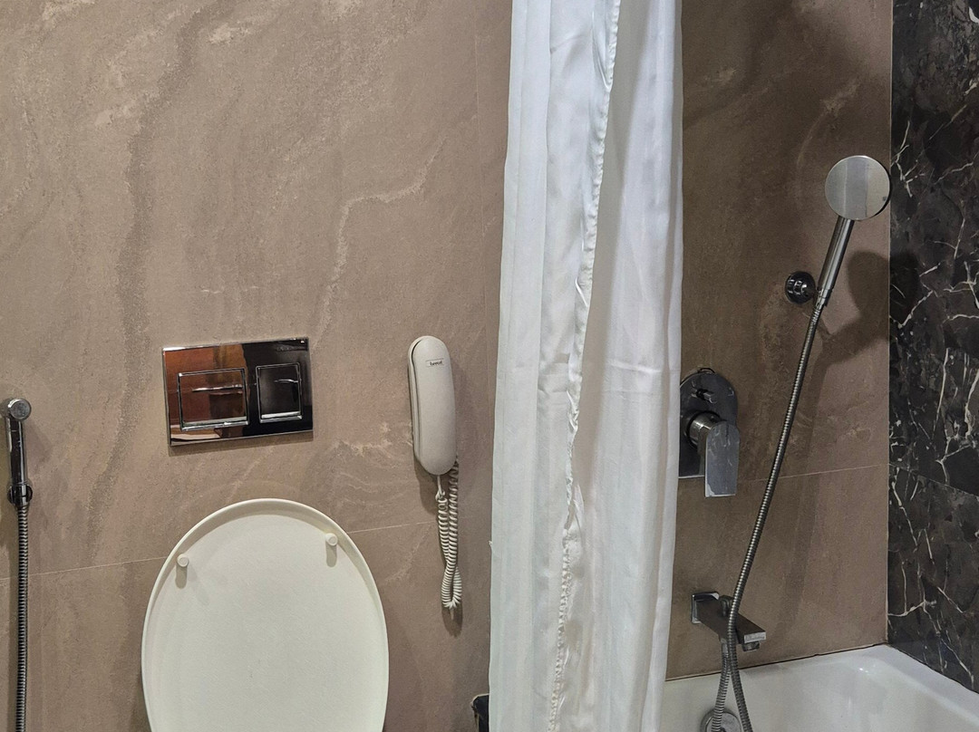 华美达克久拉霍酒店主图