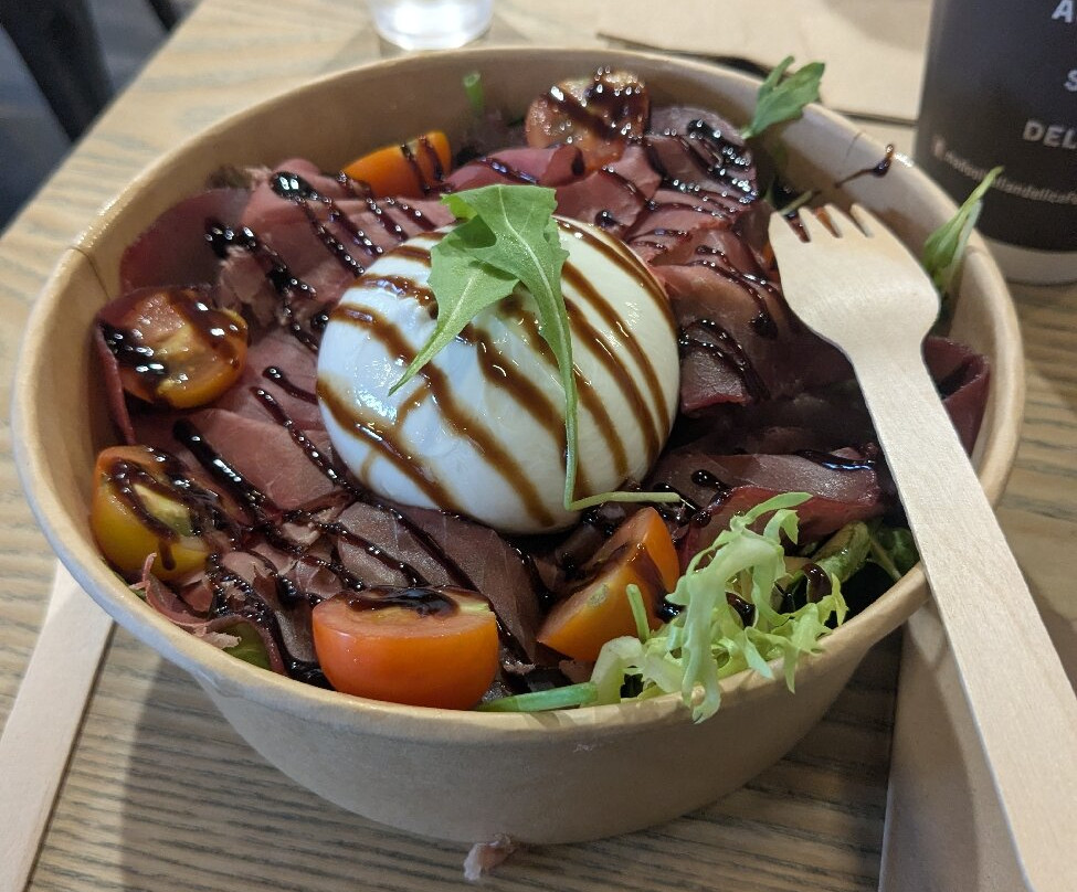 Madoo - Italian Deli Cafè