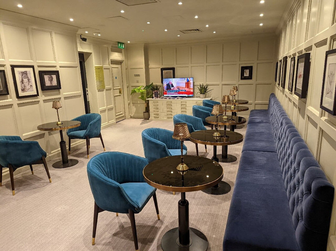 苏格兰人酒店主图