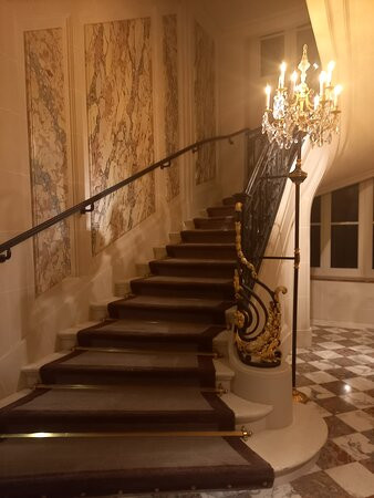 巴黎瑰丽酒店主图