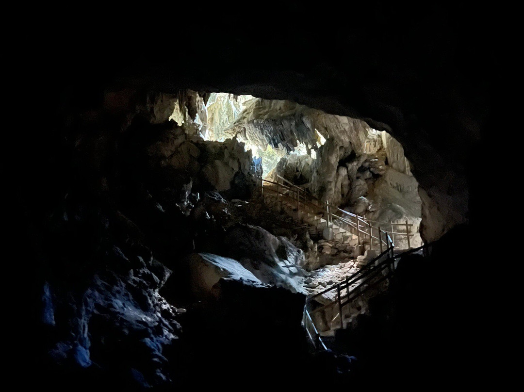 Caverne Patate-罗德里格斯岛必去景点