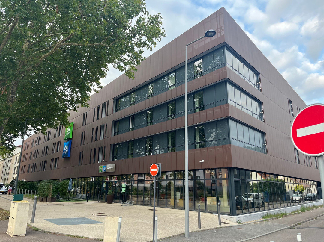 宜必思尚品鲁昂中心左岸酒店主图