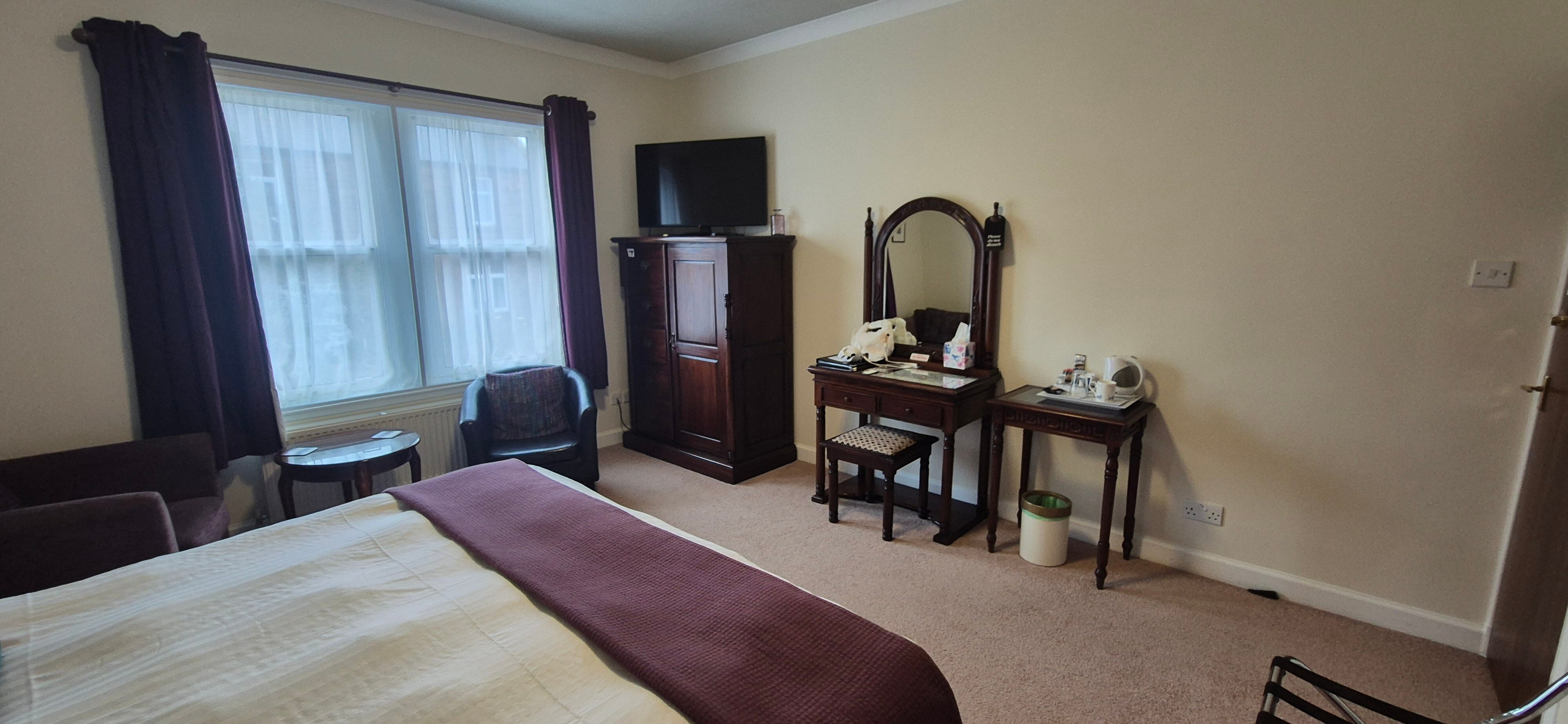 Hamilton House-客卧