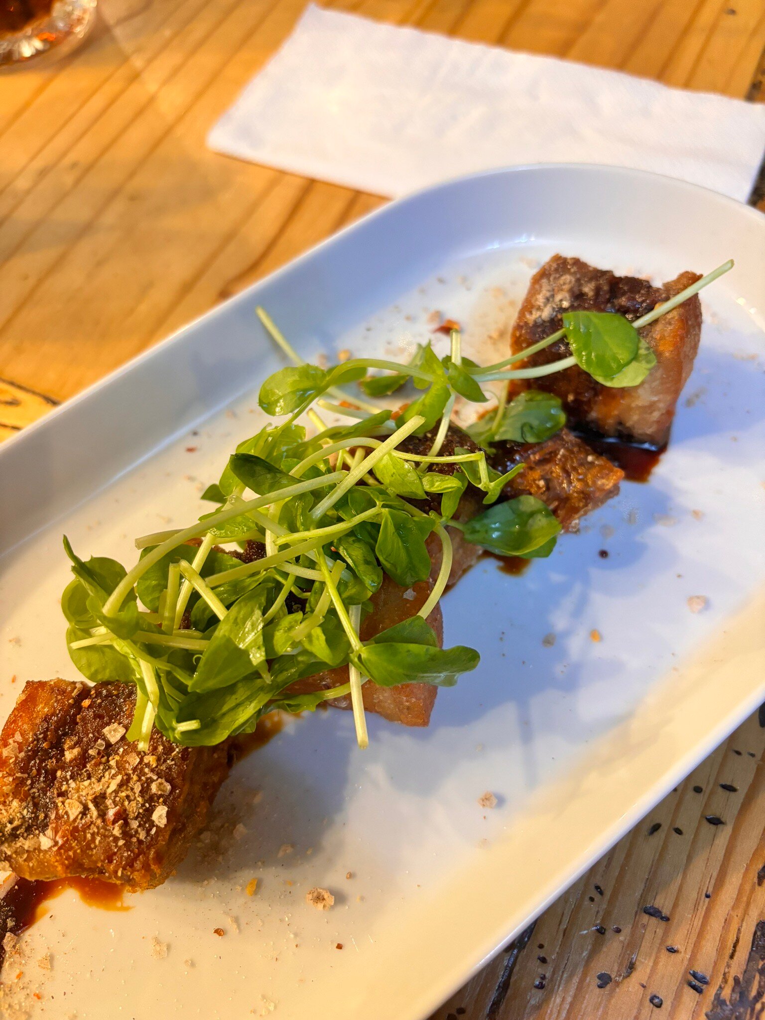 Crown & Crossed Swords-官方