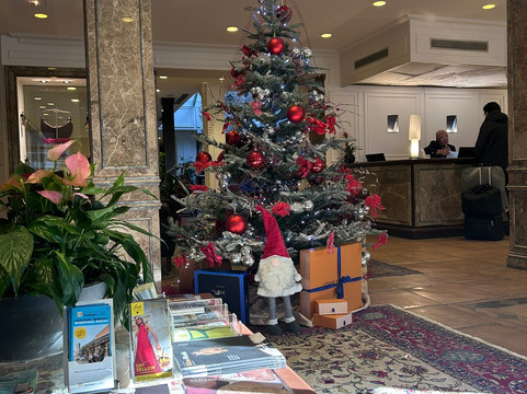 米兰皮埃尔酒店主图