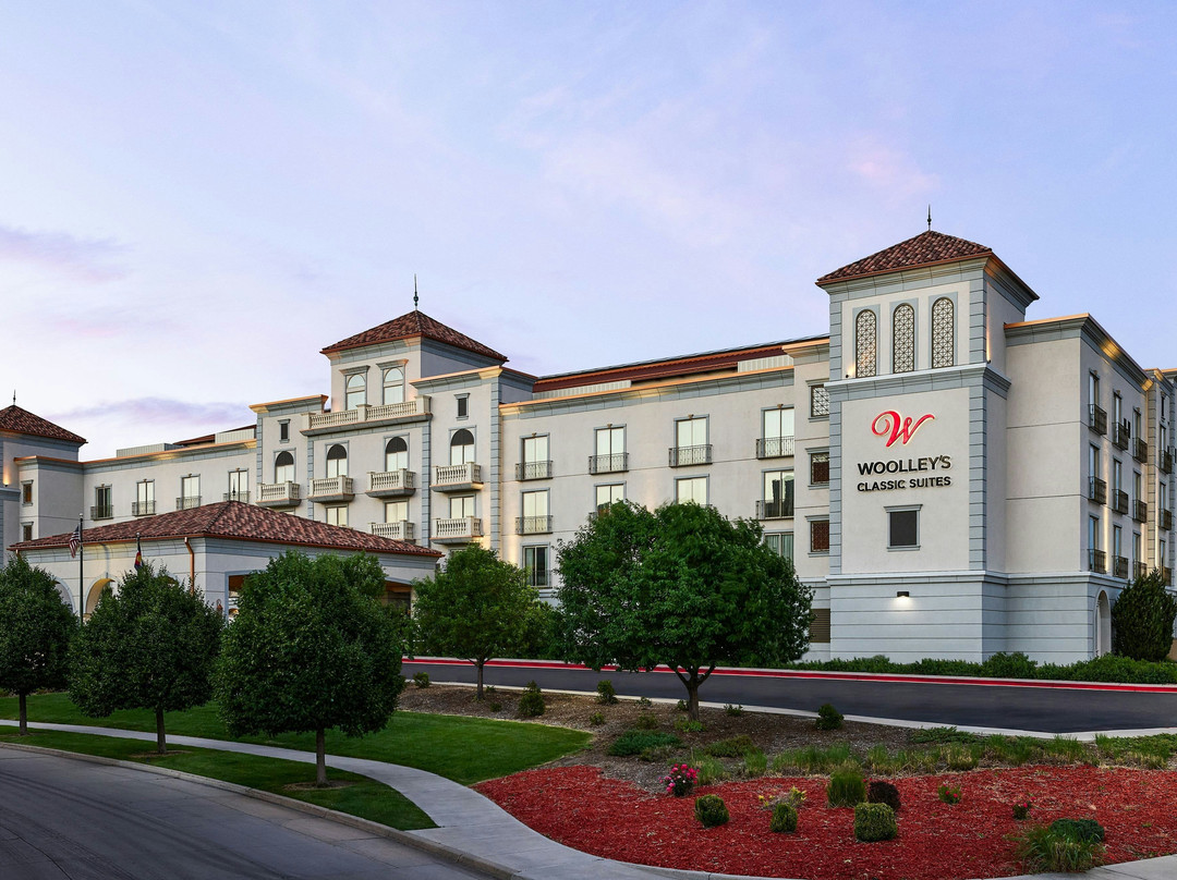 Woolley's Classic Suites