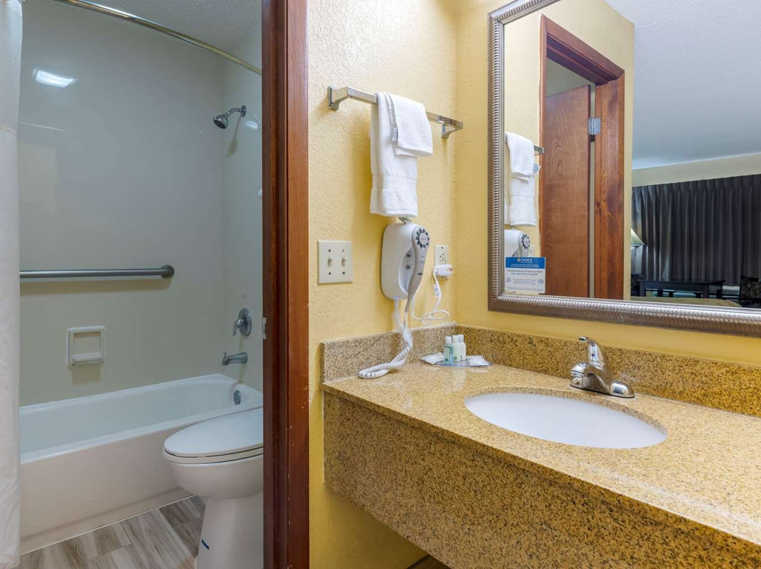 Quality Inn and Suites Mount Dora主图