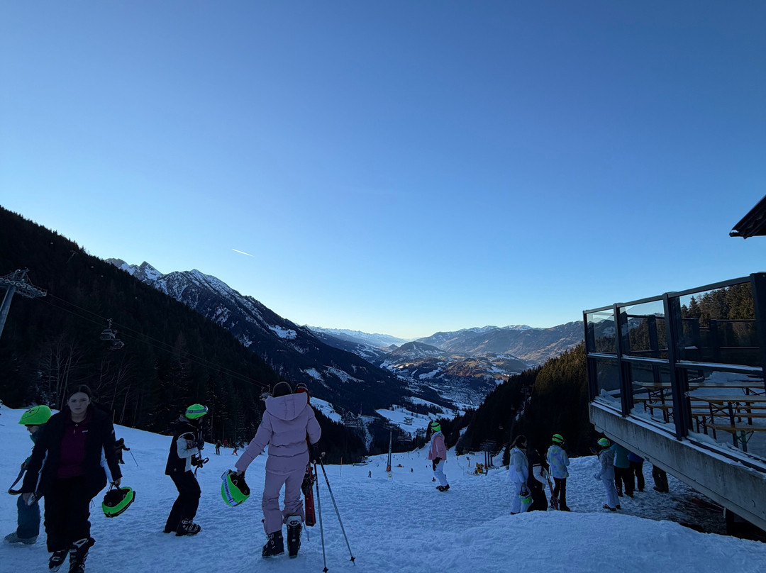 Skischule Rot Weiß Rot-圣约翰彭高/阿尔卑斯山村必去景点