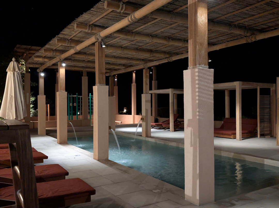 Bab Al Nojoum Bateen Liwa主图