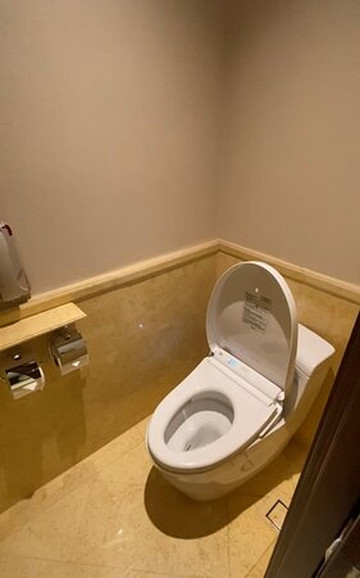 新加坡浮尔顿酒店主图