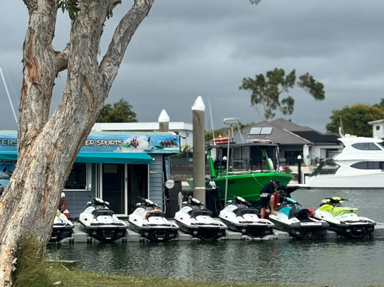 Surfers Jetski Tours-冲浪者天堂必去景点