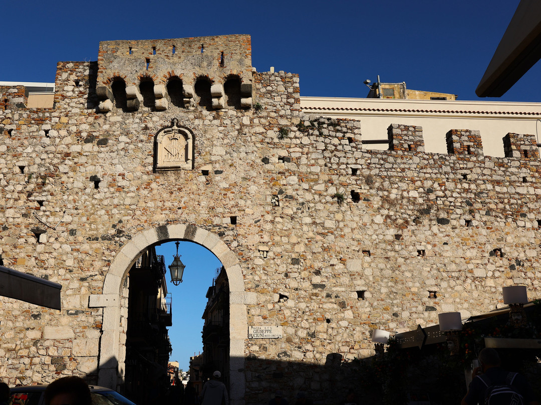 Porta Catania di Taormina-陶尔米纳必去景点