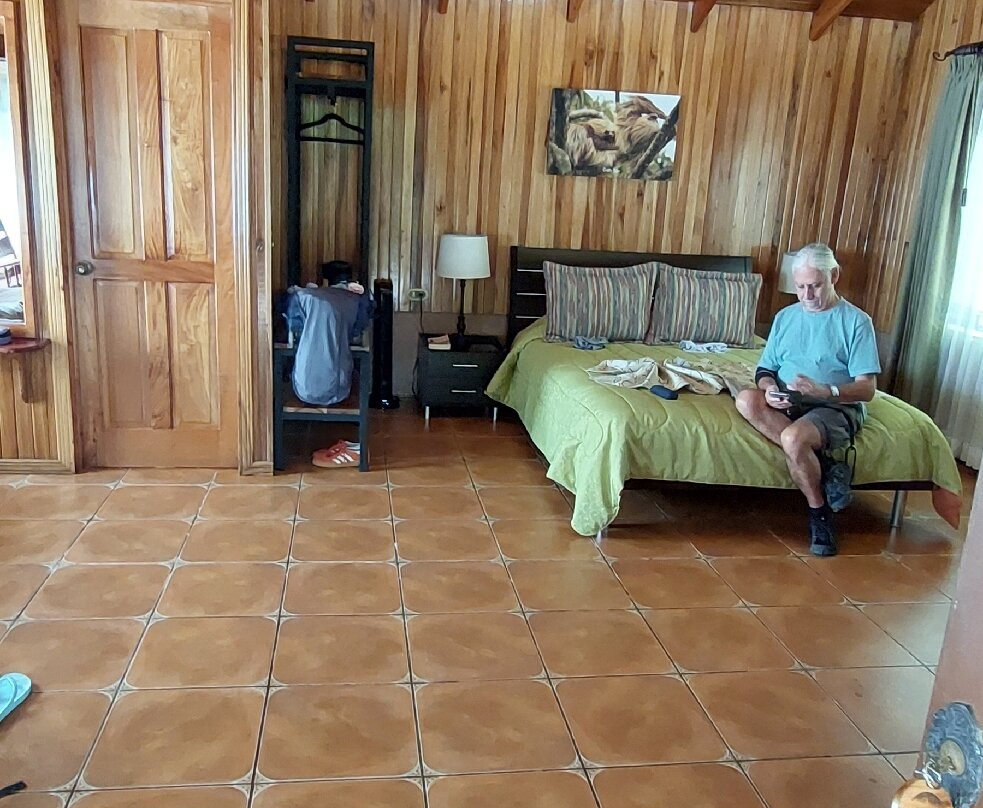 皮诺斯花园小屋酒店主图