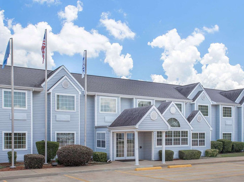 Idabel酒店住宿-Microtel Inn & Suites by Wyndham Broken Bow