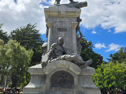 Plaza Muñoz Gamero-蓬塔阿雷纳斯必去景点