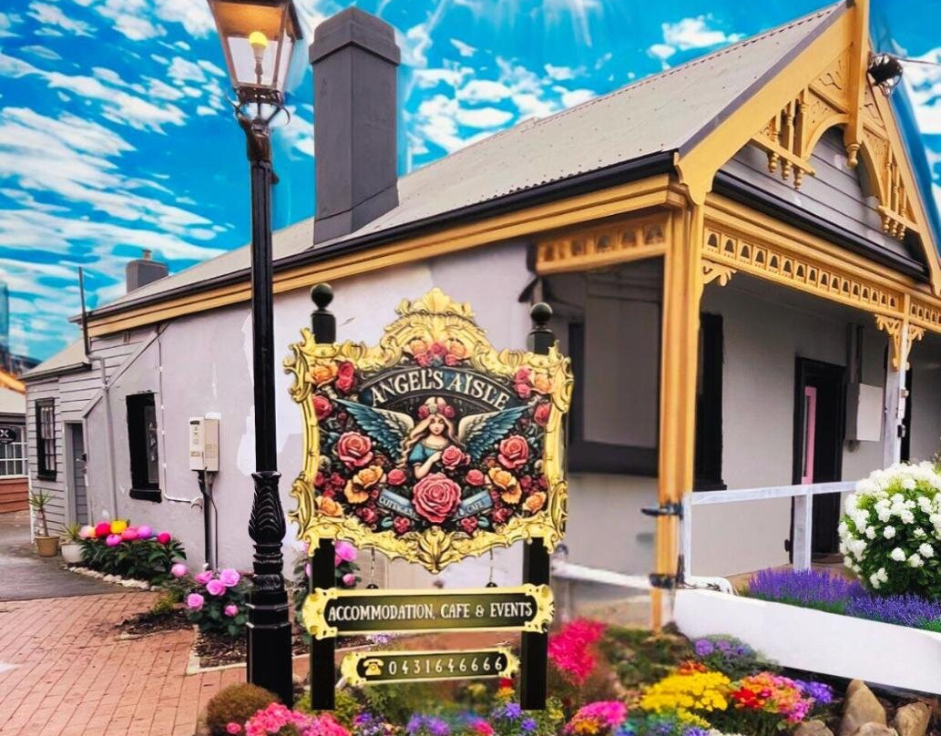 Angel's Aisle Cottages & Cafe
