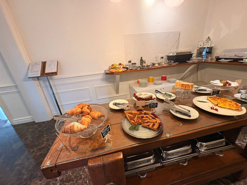 雷齐吉公园酒店主图