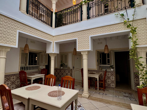 达尔拉迈迪纳酒店主图