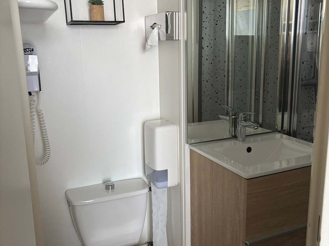 瑟堡普雷棕斯码头大使酒店主图