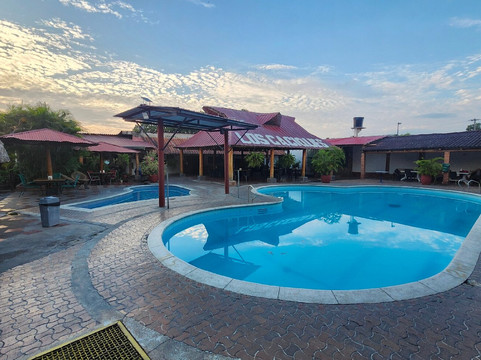 Hotel Los Caciques主图