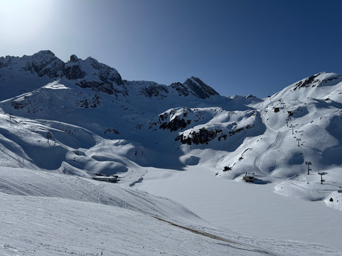 安东尼酒店主图