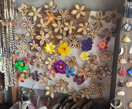 Crafts Market Center-霍尼亚拉必去景点