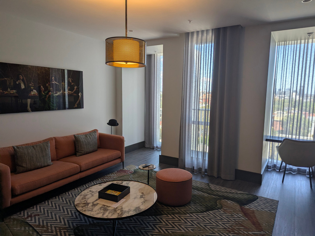 莫特利酒店主图