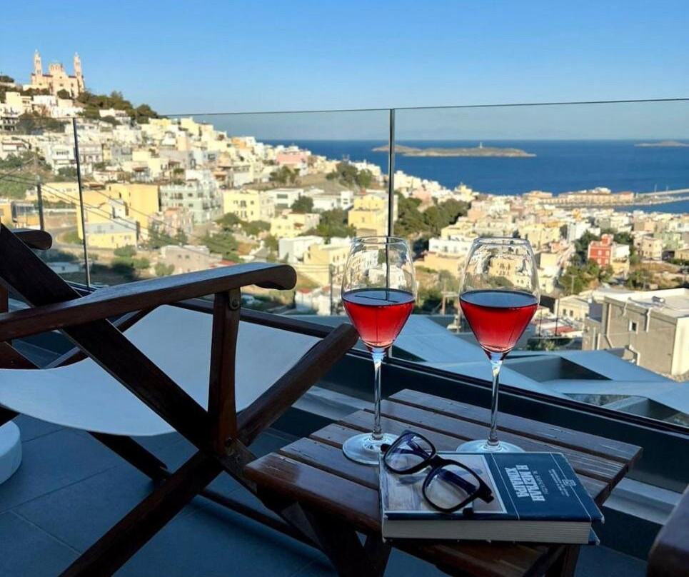 Stonehill Suites Ano Syros