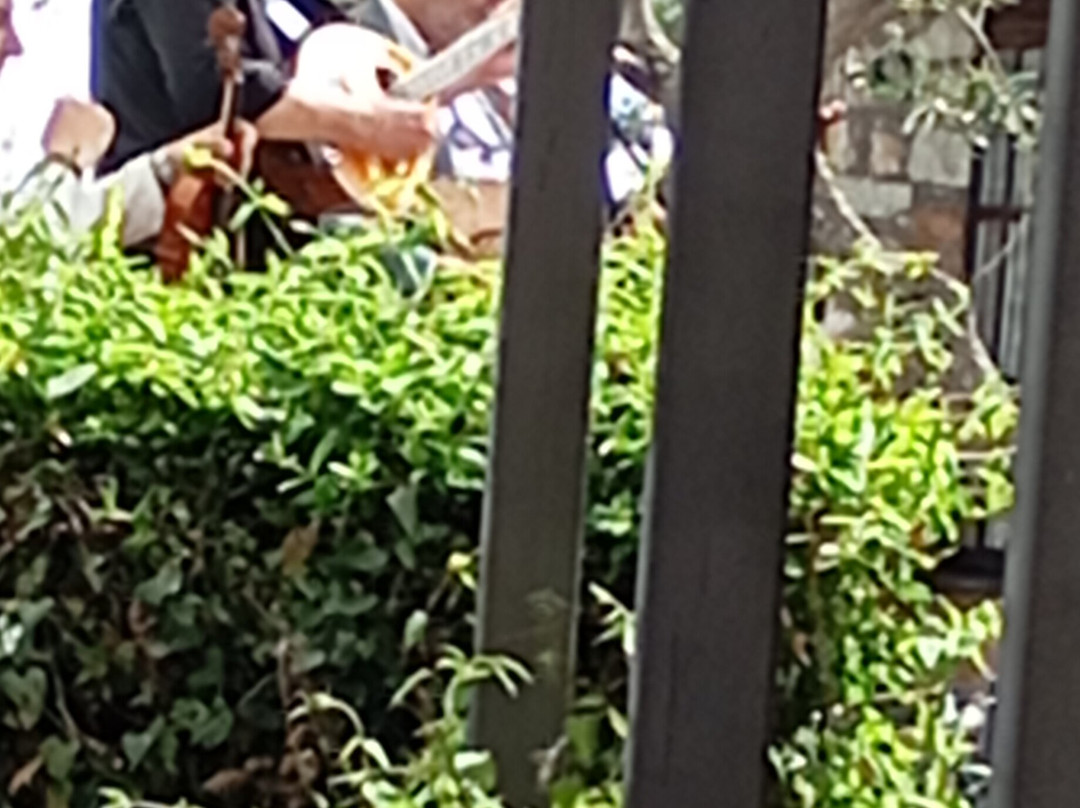 日出村海滩酒店主图