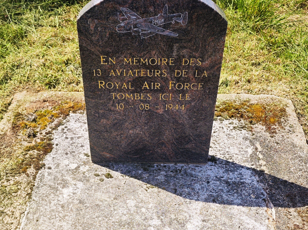 Mémorial RAF ww2 avions Lancaster ( thuré)-Thure必去景点