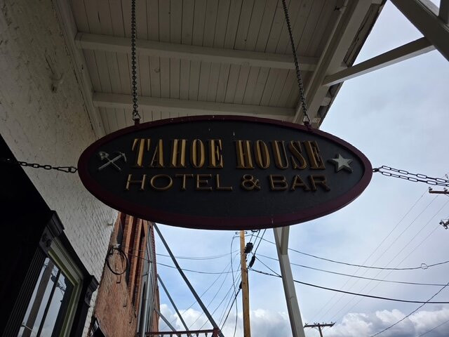 Tahoe House Hotel主图