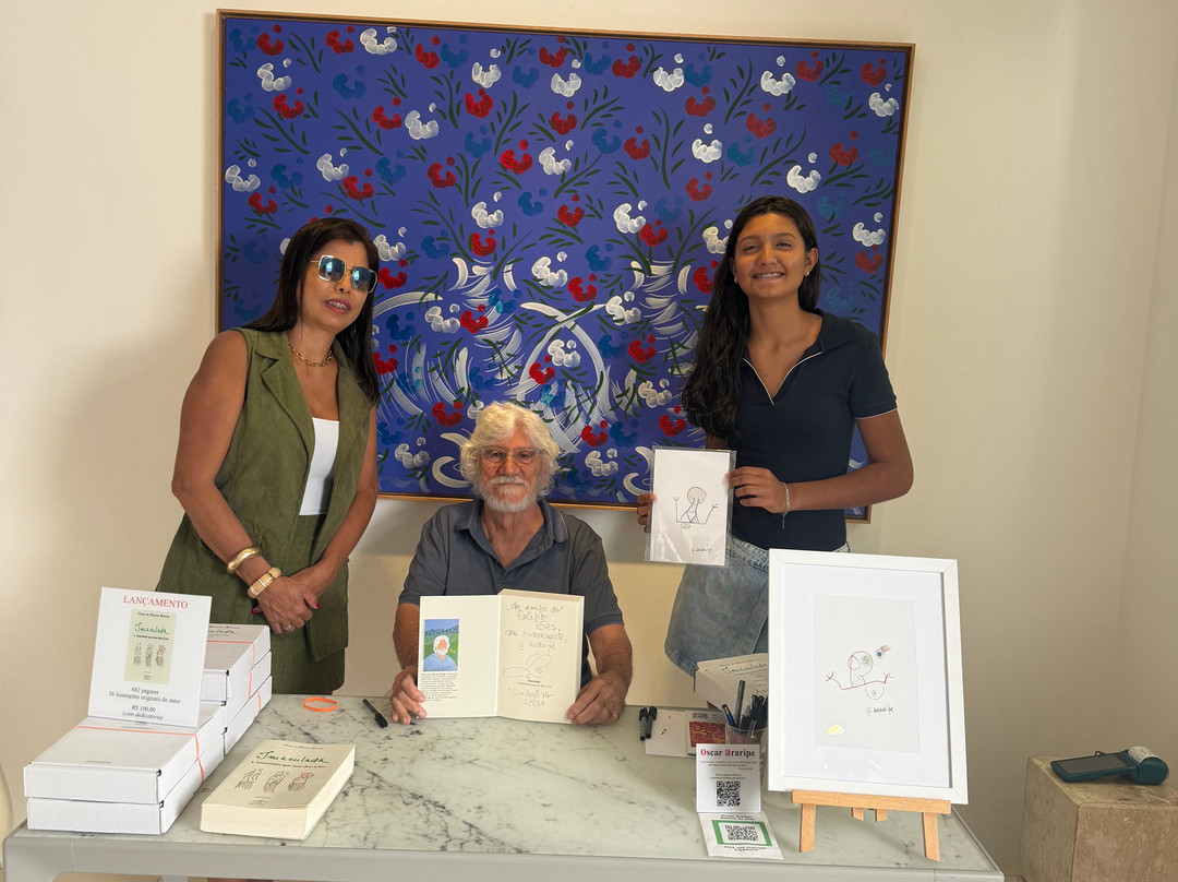 Galeria e Fundação Oscar Araripe-蒂拉登特斯必去景点