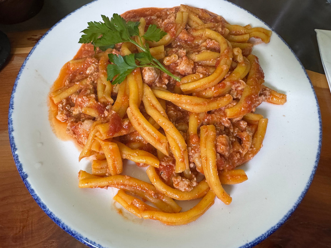 Mari Deli & Dining