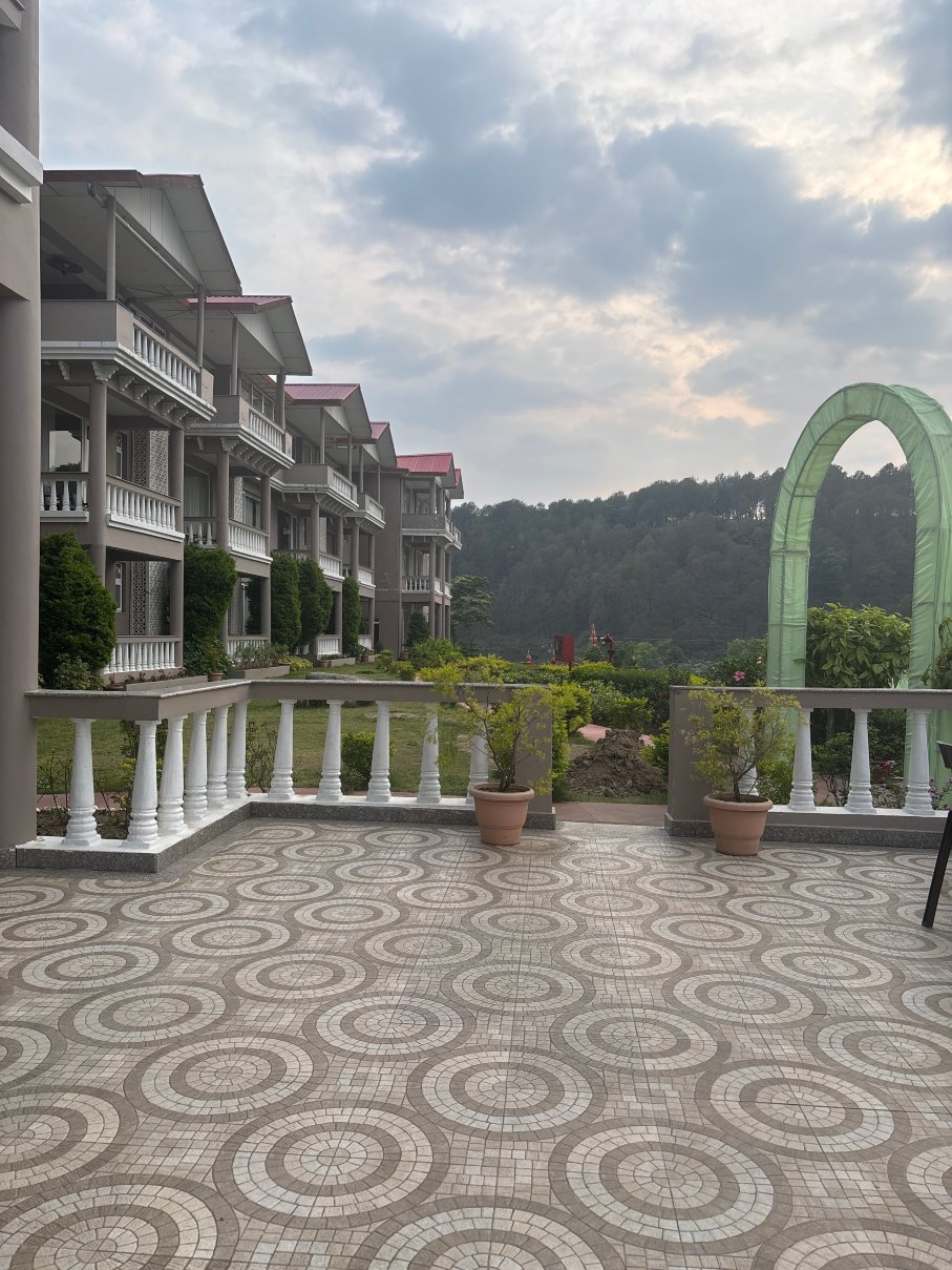 纽加尔河滨度假村-旅行者