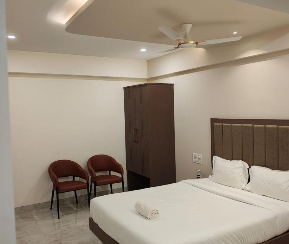 Hotel RRR