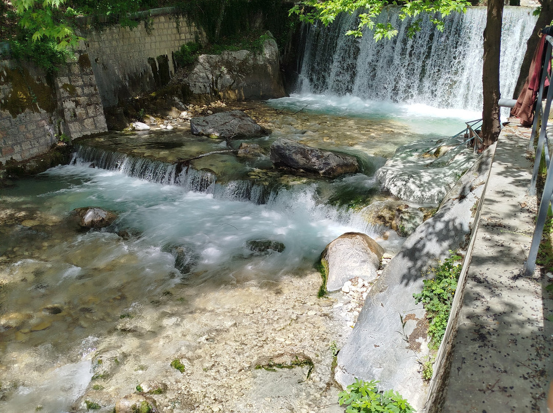Waterfalls in Loutraki Aridaias-Loutraki必去景点