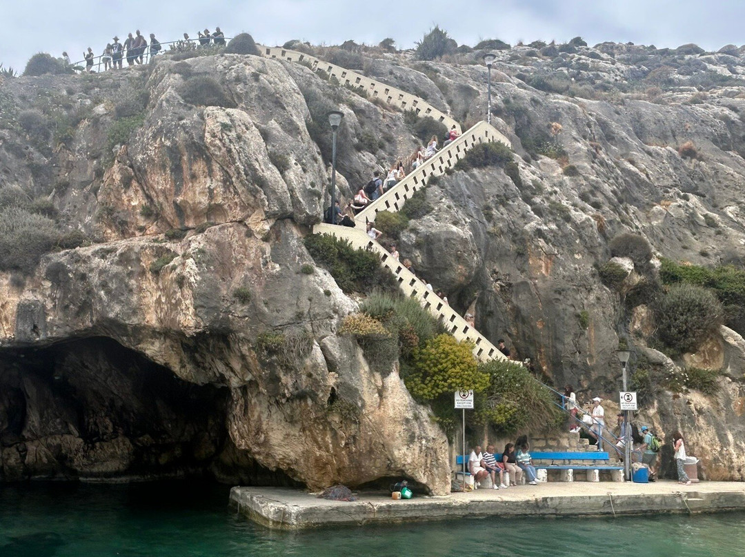 Xlendi Beach, Cliff and Caves-Xlendi必去景点